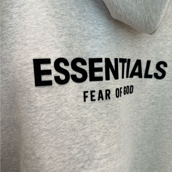 Fear of God Essentials Hoodie Light Oatmeal /LightGray NWT 100% Authentic Unisex - Picture 4 of 8